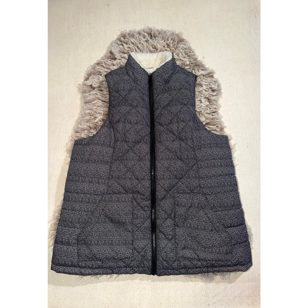 Maurice’s women’s quilted vest herringbone pattern with furry lined - Picture 9 of 10